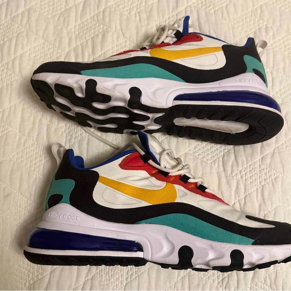 ✨✨ Excellent condition Nike Airmax 270 React Sneakers Size m7.5